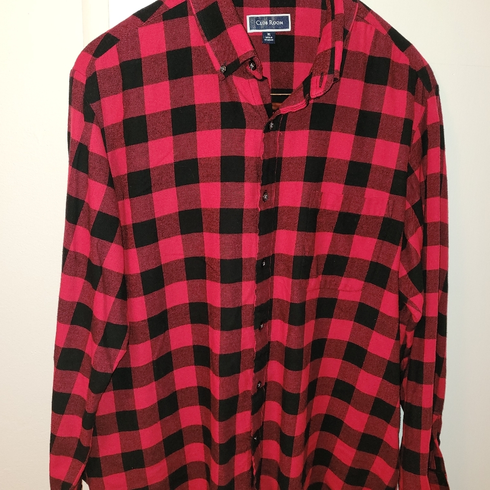Club Room casual button up Red/Black plaid